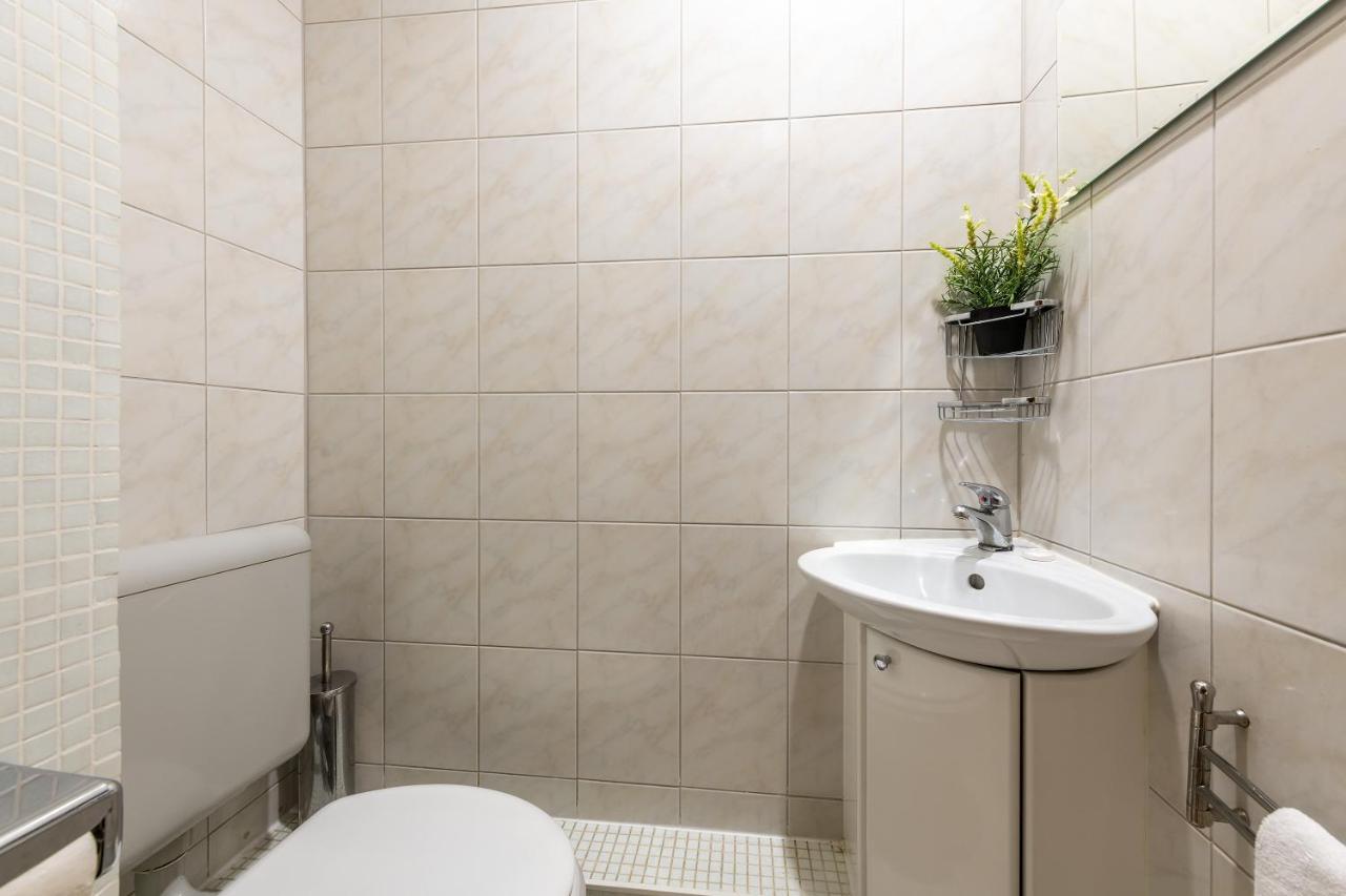 Two Bedroom Apartment For 6 People Varsovie Extérieur photo
