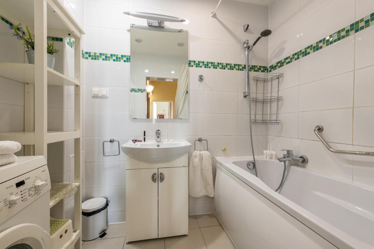 Two Bedroom Apartment For 6 People Varsovie Extérieur photo